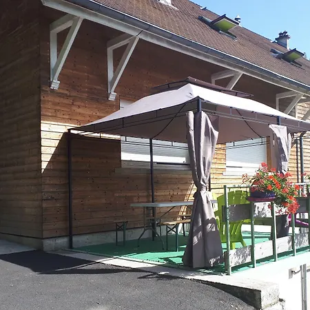 فندق مبيت وإفطار Le Grand Val Lavastrie