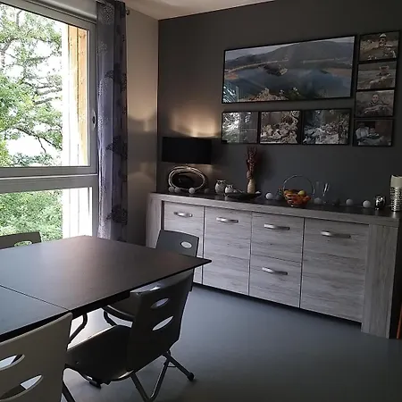 Le Grand Val Bed & Breakfast 3*