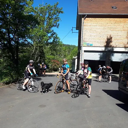 Le Grand Val Bed and Breakfast Lavastrie