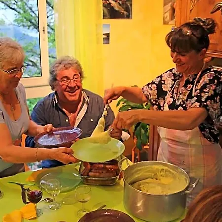 Bed & Breakfast Le Grand Val Lavastrie