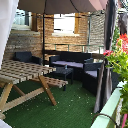 Le Grand Val Bed & Breakfast 3*