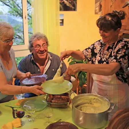 Le Grand Val Couette-café