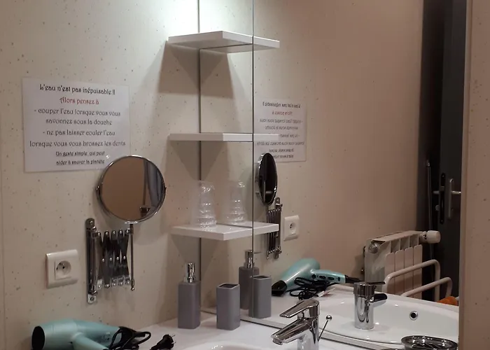 Le Grand Val Bed & Breakfast 3*